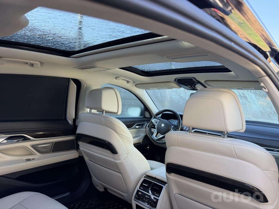 BMW 7 Series F01/F02 Sedan