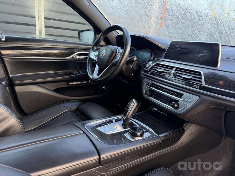 BMW 7 Series F01/F02 [restyling] Sedan