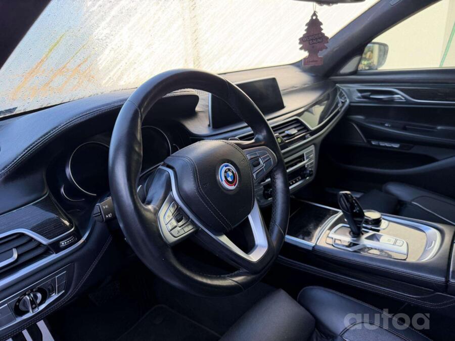 BMW 7 Series F01/F02 [restyling] Sedan