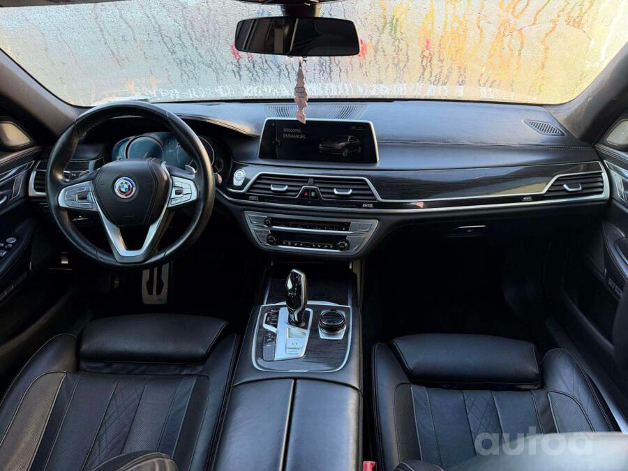 BMW 7 Series F01/F02 [restyling] Sedan