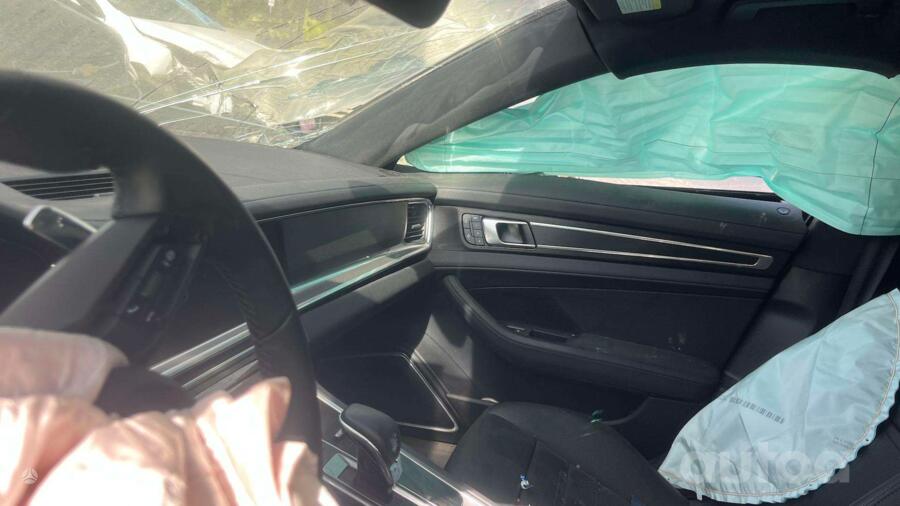 Porsche Panamera 971 Liftback