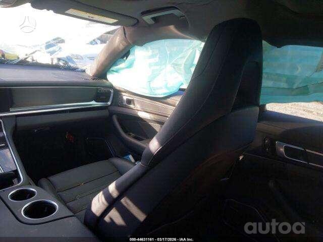 Porsche Panamera 971 Liftback