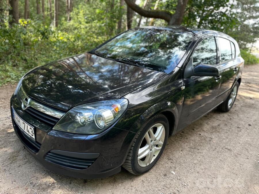 Opel Astra H Hatchback