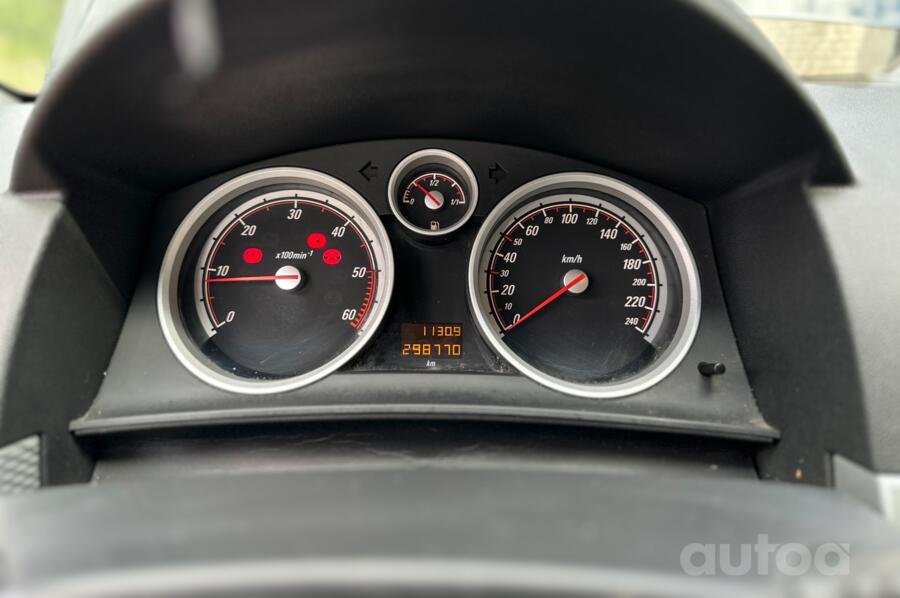 Opel Astra H Hatchback