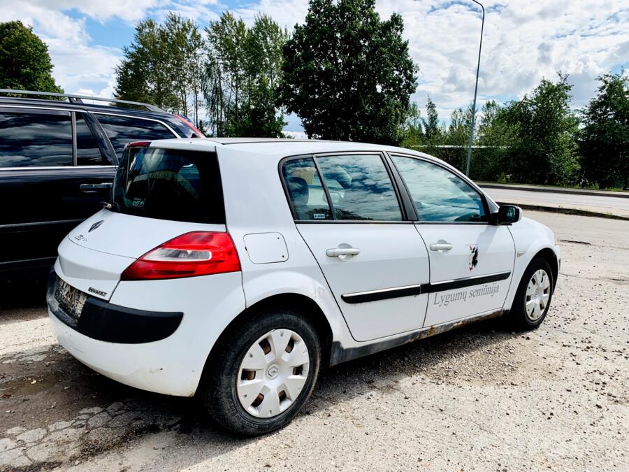 Renault Megane 2 generation [restyling] Hatchback 5-doors