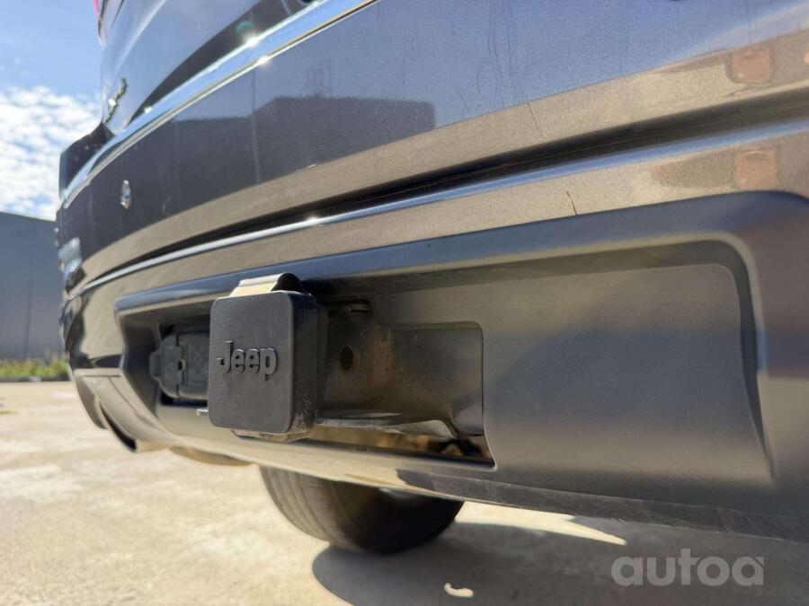 Jeep Grand Cherokee WK2 [restyling] SUV 5-doors