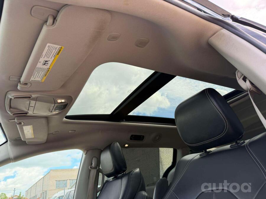 Chrysler Pacifica 2 generation Minivan