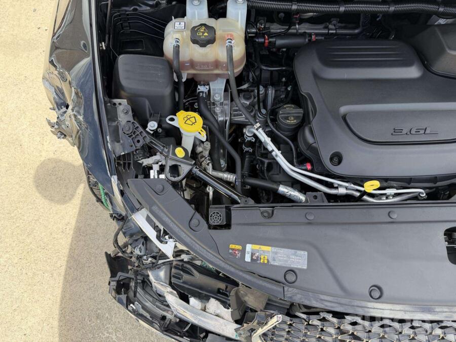 Chrysler Pacifica 2 generation Minivan