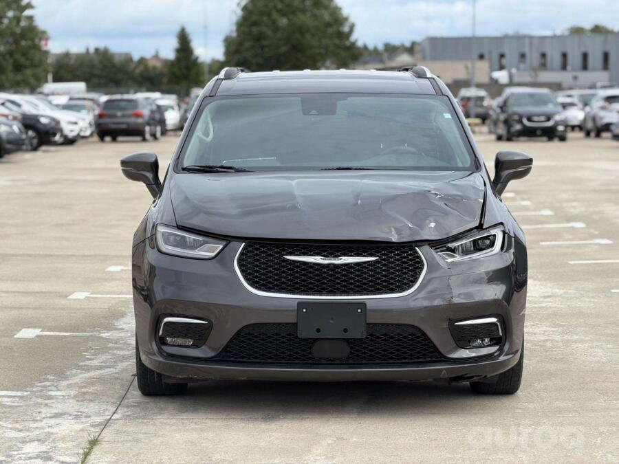 Chrysler Pacifica 2 generation Minivan