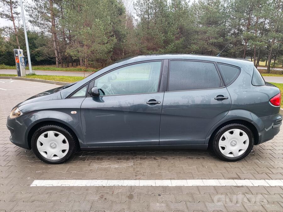 SEAT Toledo 3 generation Hatchback