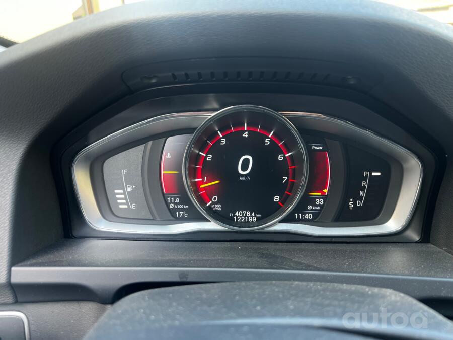 Volvo V60 Cross Country 1 generation wagon 5-doors
