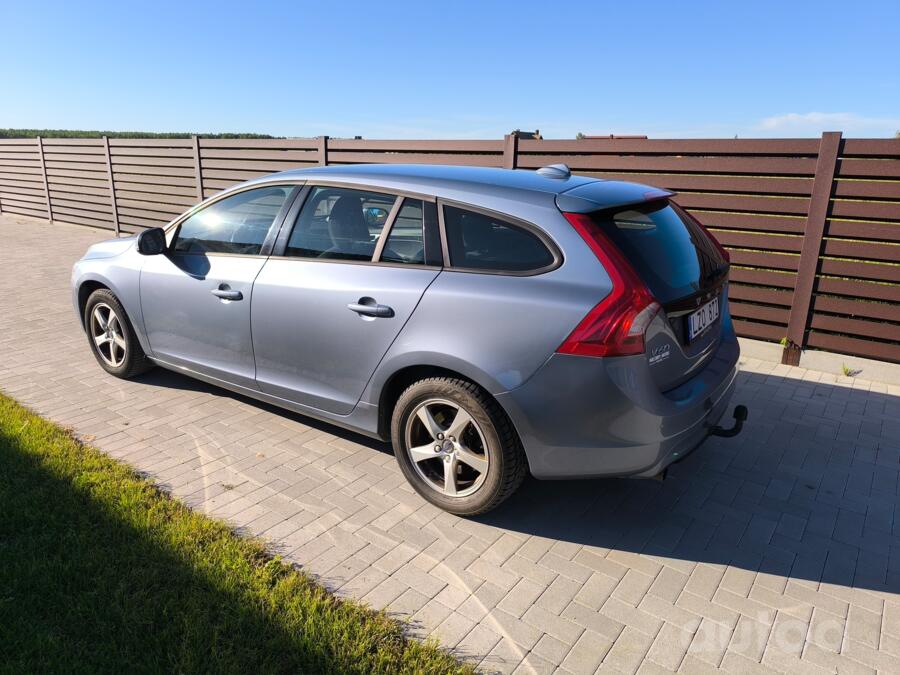 Volvo V60 1 generation [restyling] wagon 5-doors
