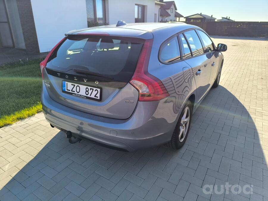 Volvo V60 1 generation [restyling] wagon 5-doors