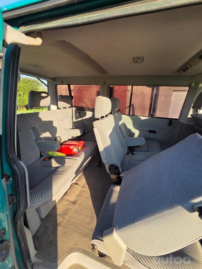 Volkswagen Caravelle T4 Minivan