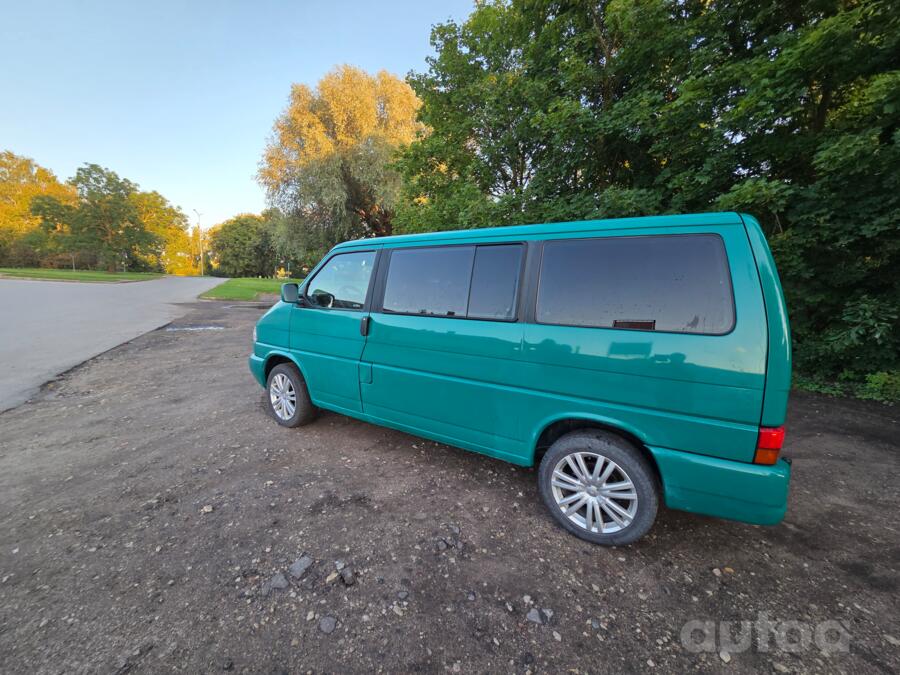 Volkswagen Caravelle T4 Minivan