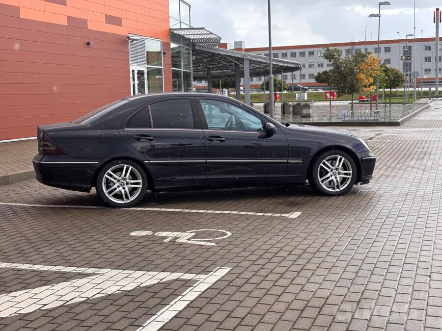 Mercedes-Benz C-Class W203/S203/CL203 [restyling] Sedan 4-doors