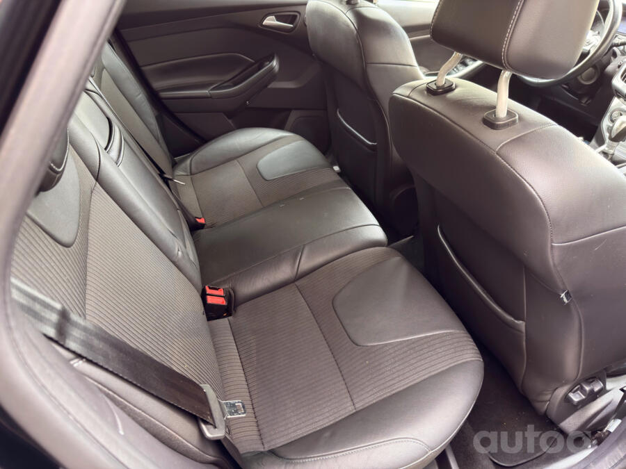 Ford Focus 3 generation Hatchback 5-doors