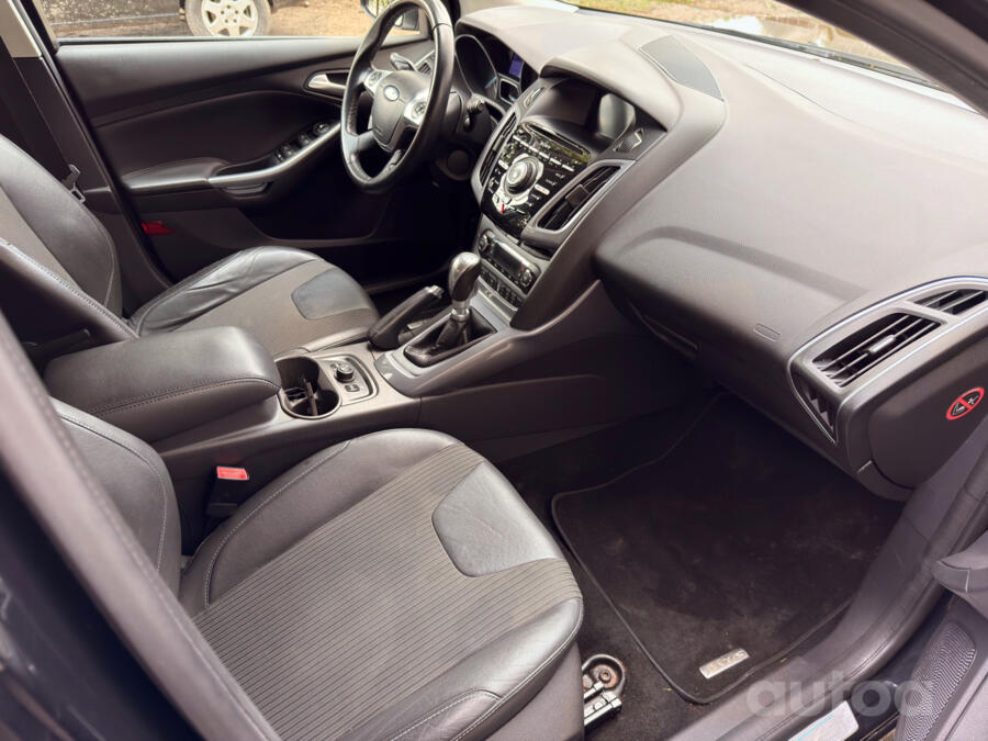 Ford Focus 3 generation Hatchback 5-doors