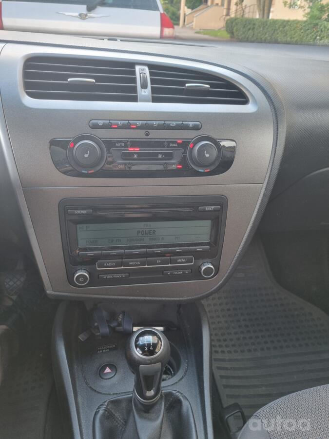 SEAT Leon 2 generation [restyling] Hatchback 5-doors