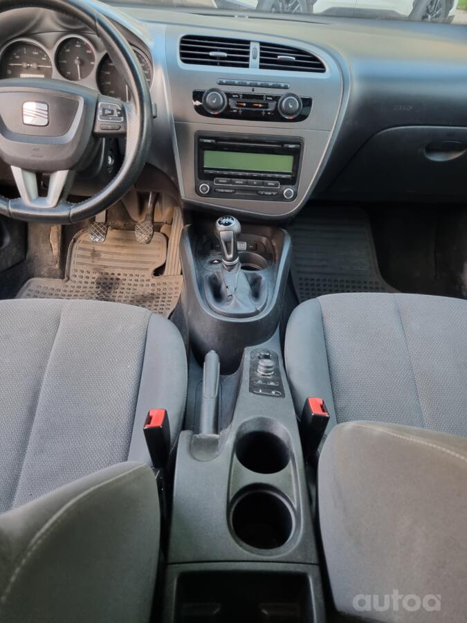 SEAT Leon 2 generation [restyling] Hatchback 5-doors
