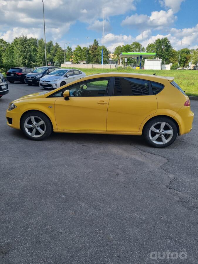 SEAT Leon 2 generation [restyling] Hatchback 5-doors