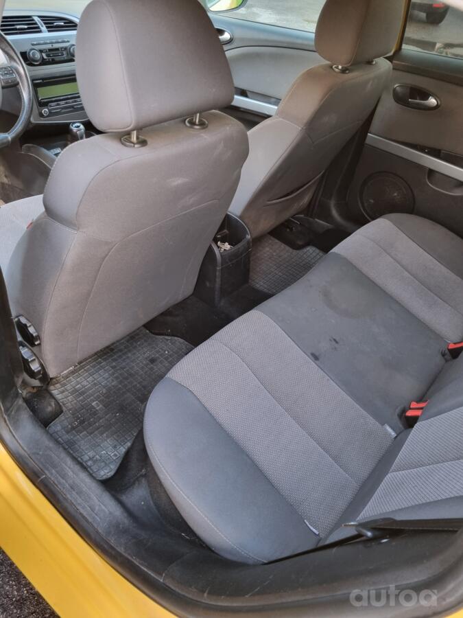 SEAT Leon 2 generation [restyling] Hatchback 5-doors
