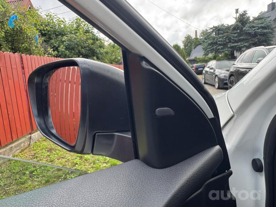 Nissan Qashqai 2 generation Crossover