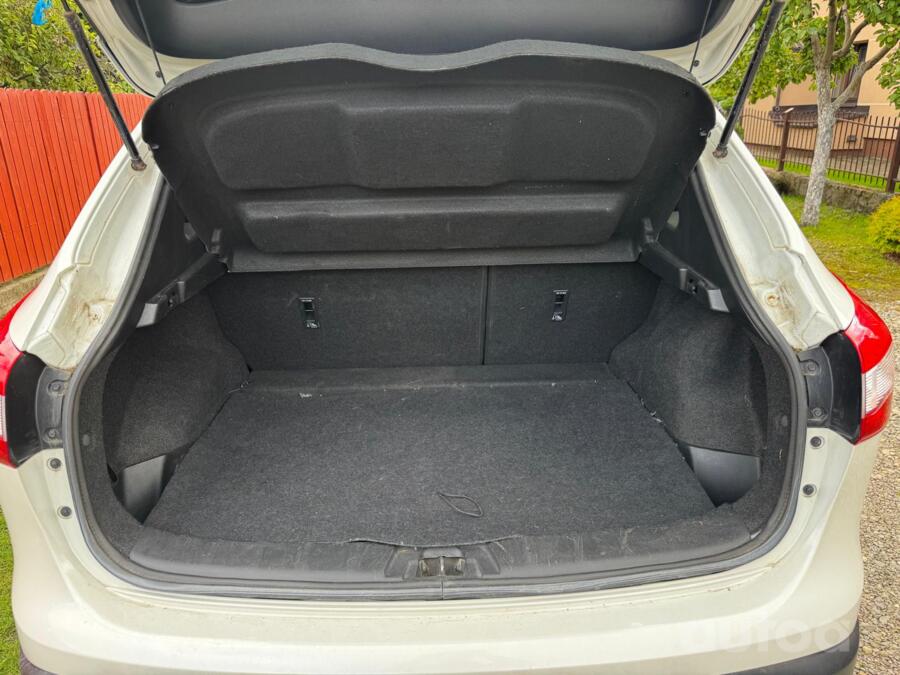Nissan Qashqai 2 generation Crossover