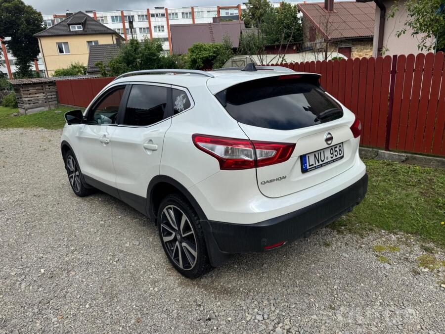 Nissan Qashqai 2 generation Crossover
