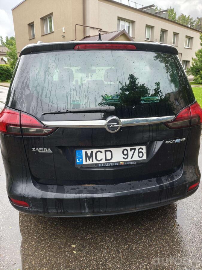 Opel Zafira Tourer 2012