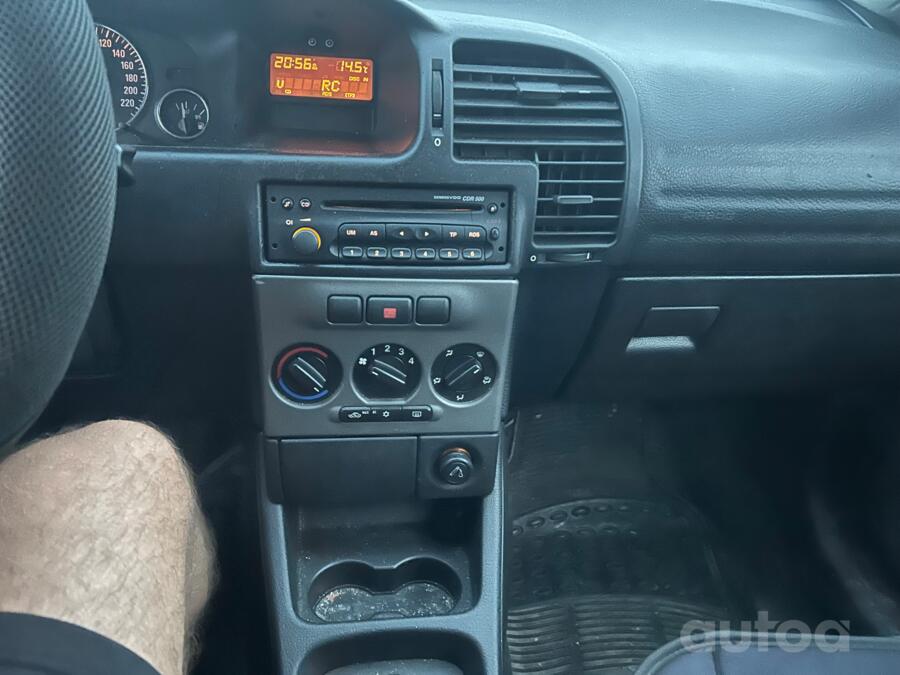 Opel Zafira A [restyling] Minivan 5-doors
