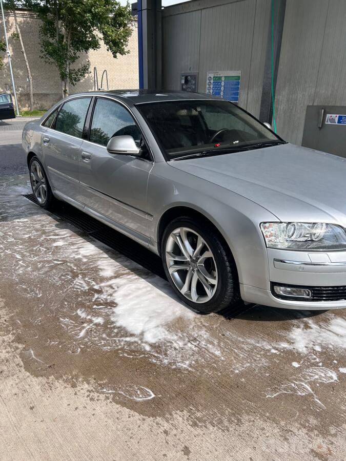 Audi A8 D3/4E Sedan