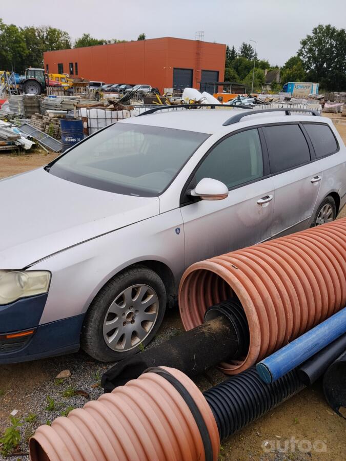 Volkswagen Passat B6 wagon 5-doors