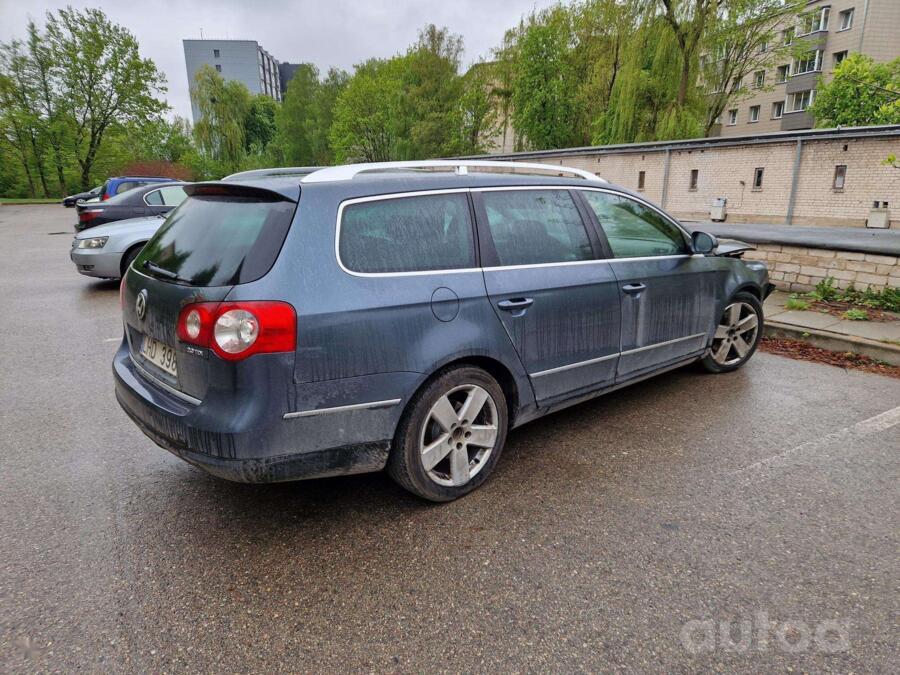 Volkswagen Passat B6 wagon 5-doors