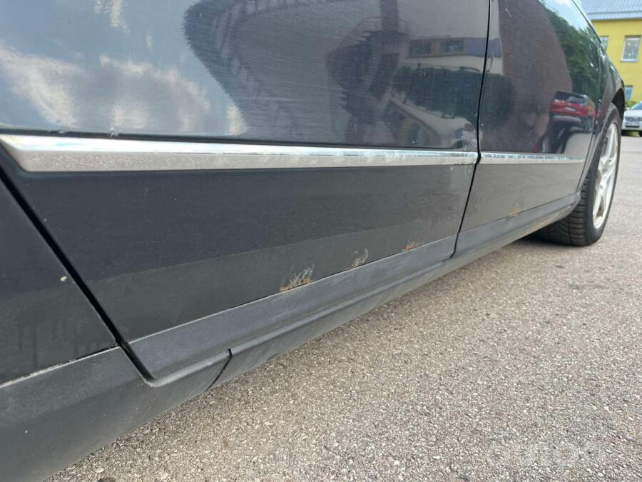 Volkswagen Passat B6 wagon 5-doors