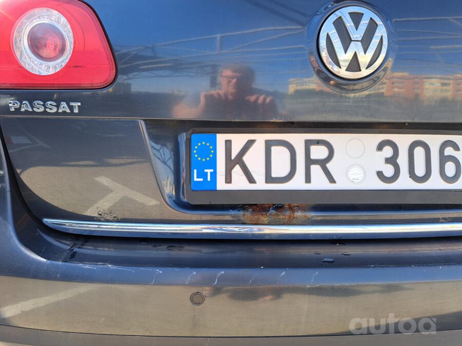 Volkswagen Passat B6 wagon 5-doors