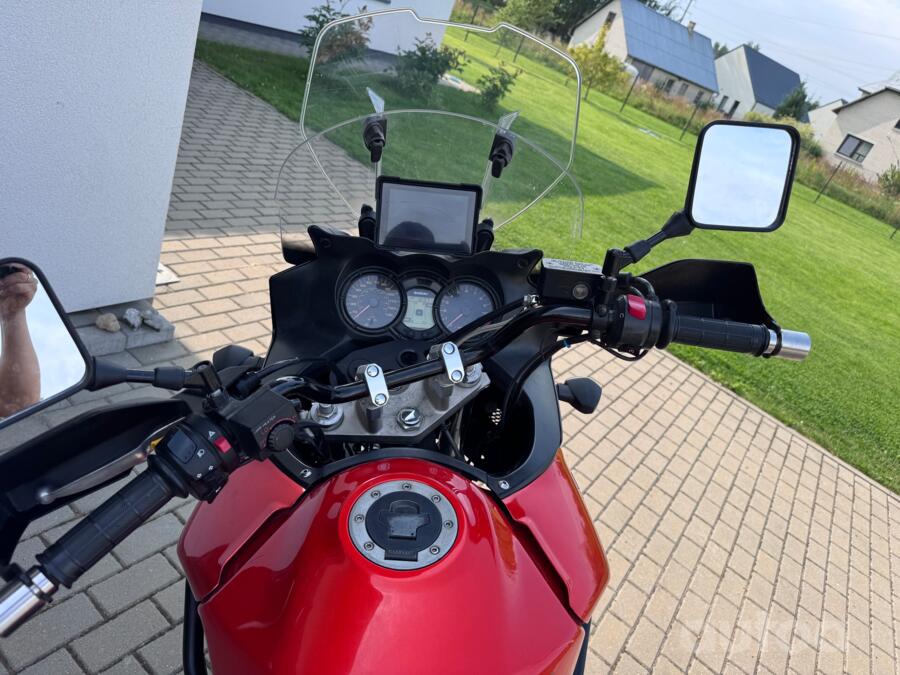 Suzuki V-Strom 650