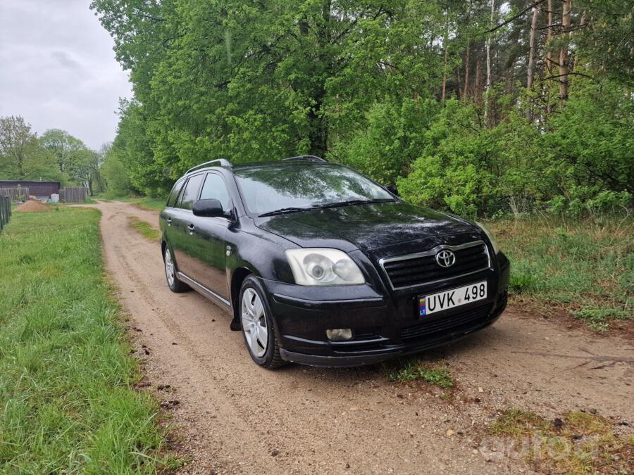 Toyota Avensis 2 generation wagon