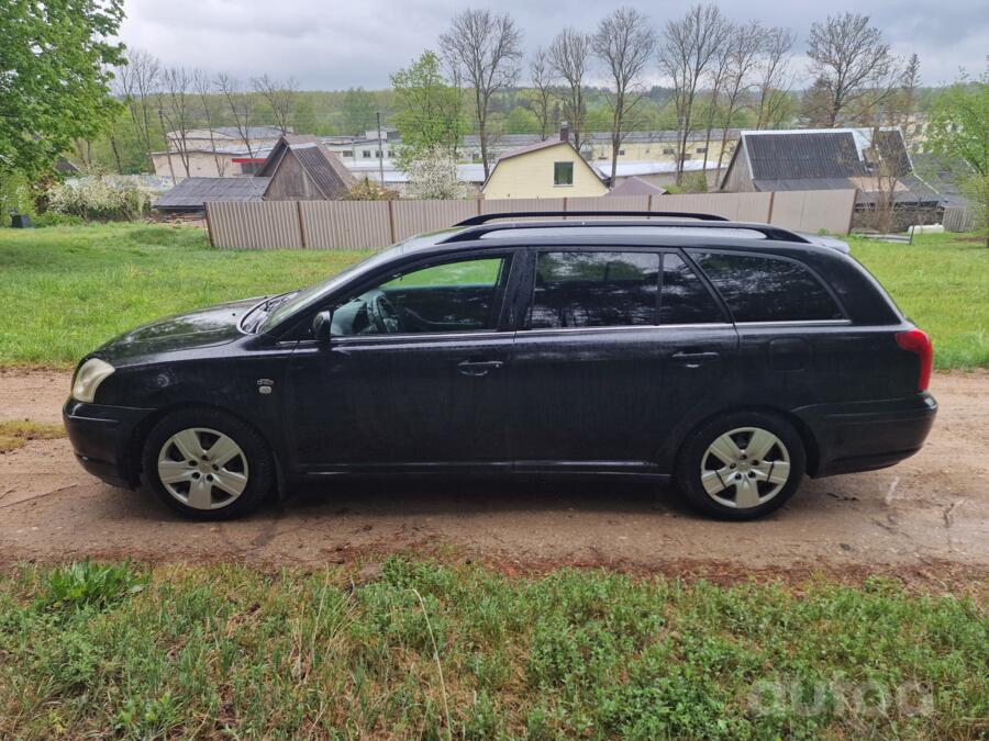 Toyota Avensis 2 generation wagon