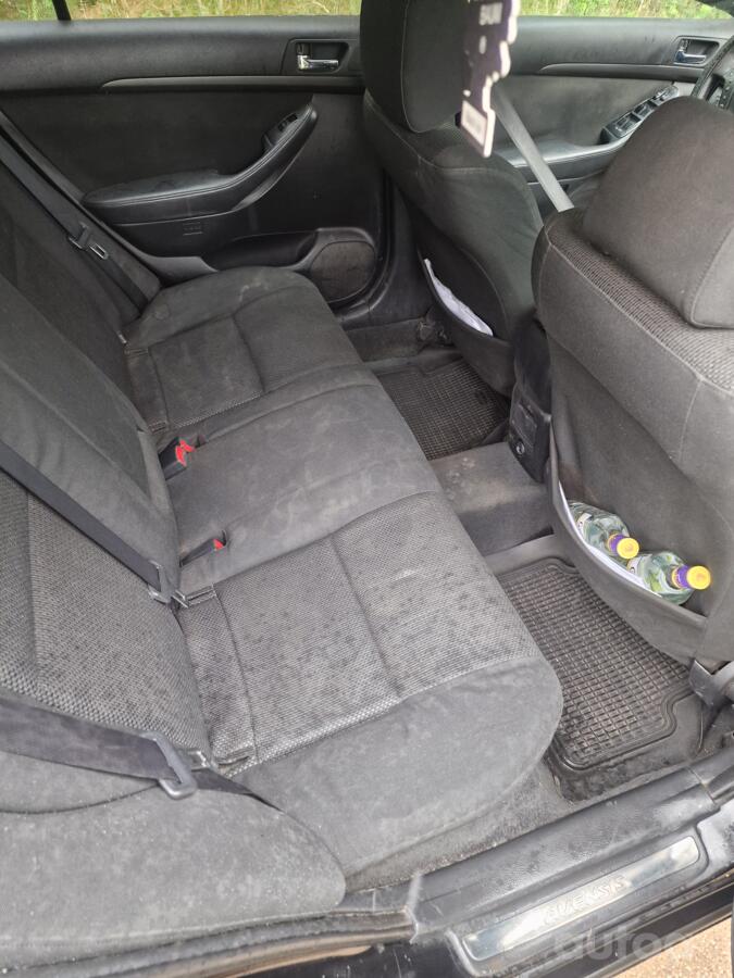 Toyota Avensis 2 generation wagon