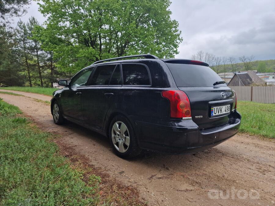 Toyota Avensis 2 generation wagon