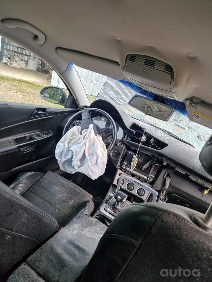 Volkswagen Passat B6 wagon 5-doors