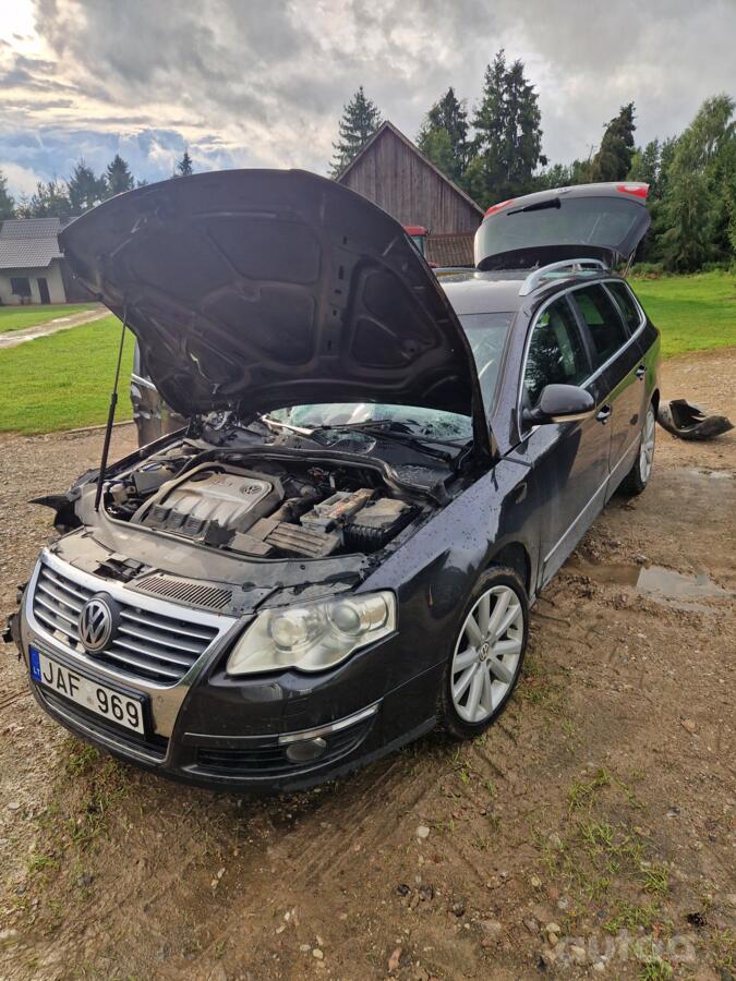 Volkswagen Passat B6 wagon 5-doors