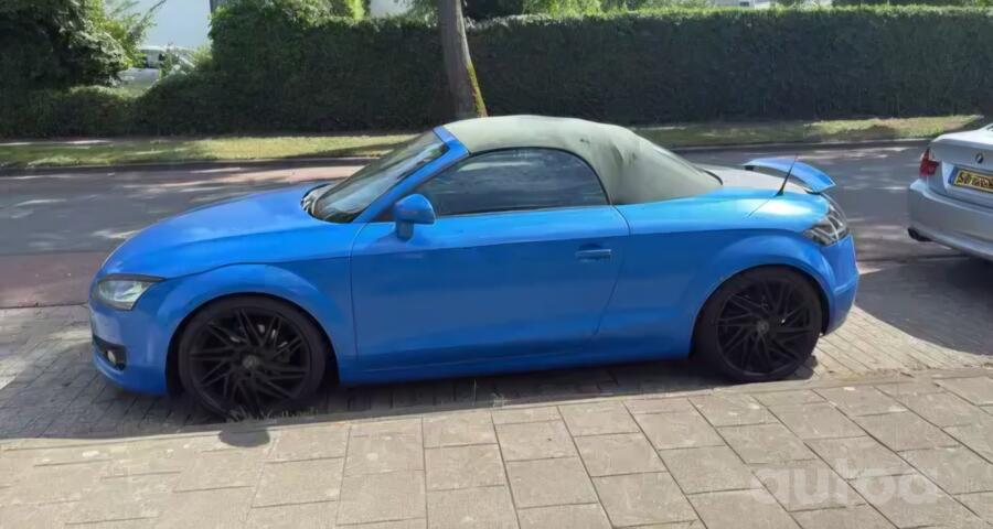 Audi TT 8J Roadster 2-doors