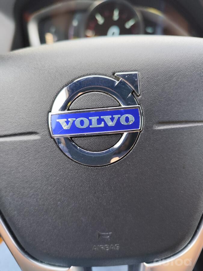 Volvo XC60 1 generation [restyling] Crossover