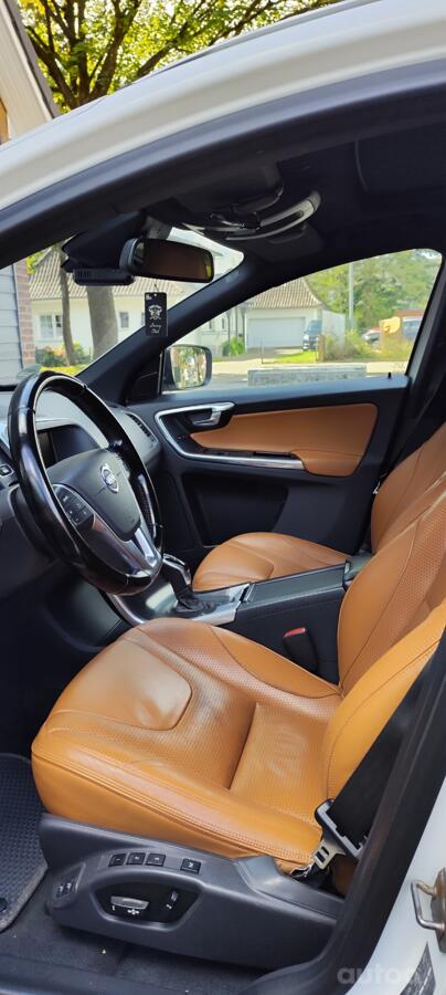 Volvo XC60 1 generation [restyling] Crossover