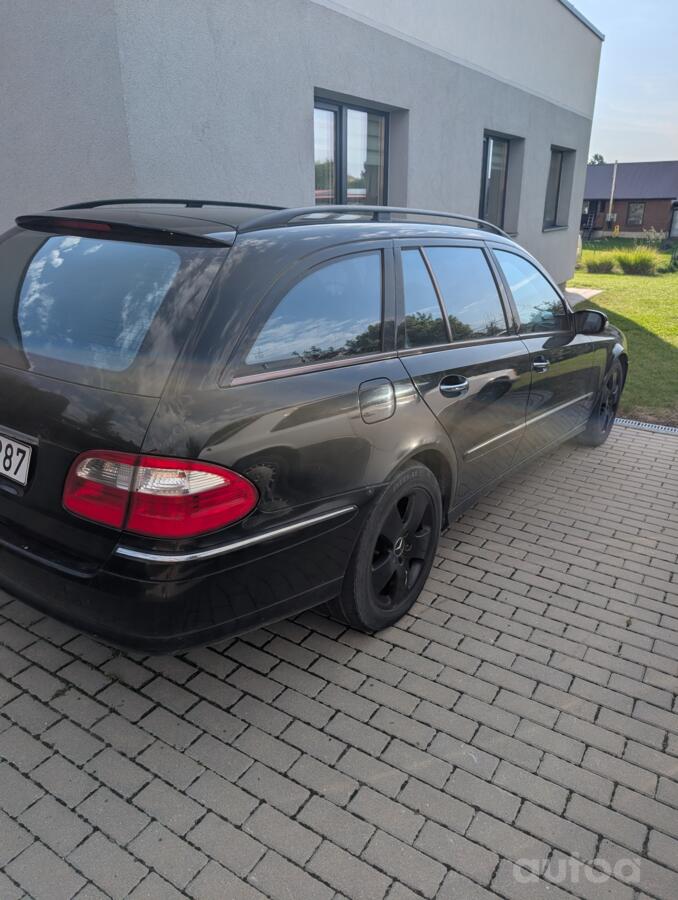 Mercedes-Benz E-Class W211 Sedan