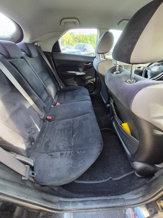 Honda Civic 8 generation Hatchback 5-doors
