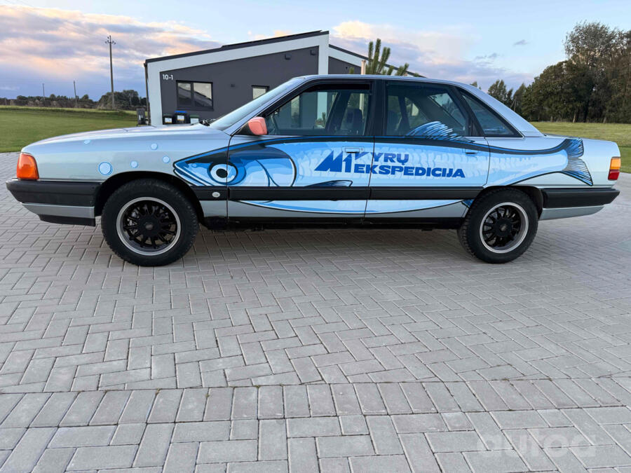 Audi 100