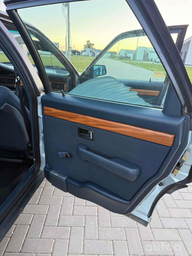 Audi 100